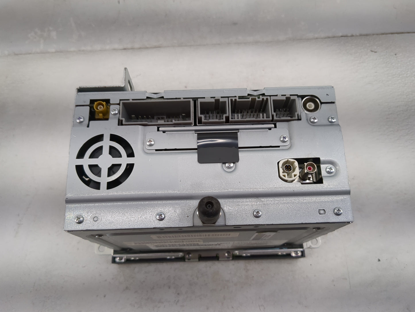 2010 Lincoln Mks Radio AM FM Cd Player Receiver Replacement P/N:AA5T19C156AC NAU-4204 Fits OEM Used Auto Parts - Oemusedauto