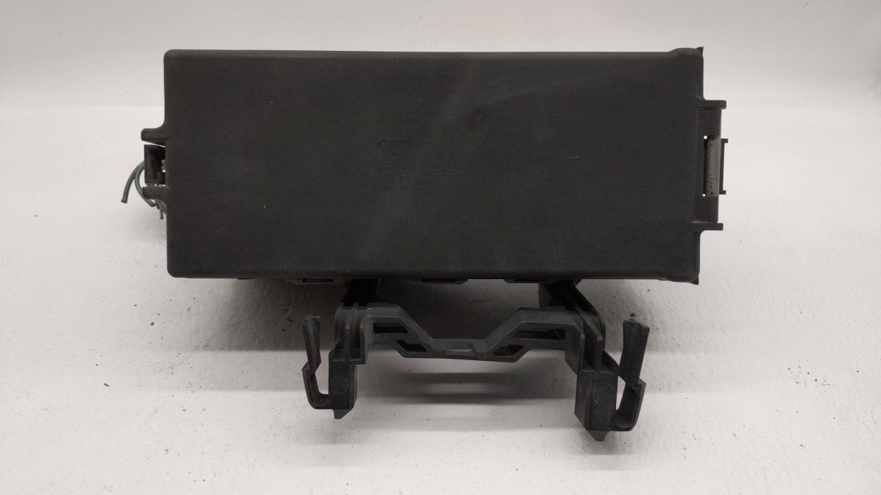 2009-2012 Lincoln Mks Fusebox Fuse Box Panel Relay Module P/N:8G1T-14A003-A0 Fits Fits 2009 2010 2011 2012 OEM Used Auto Par