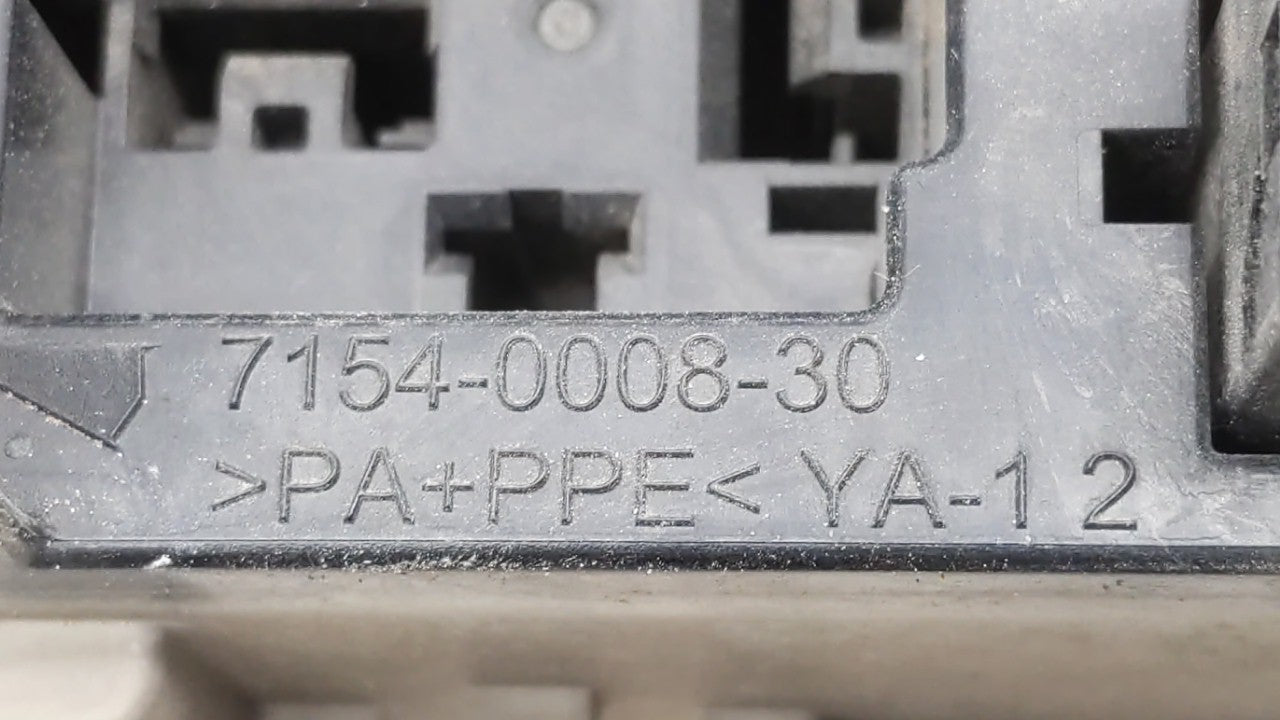 2009-2012 Lincoln Mks Fusebox Fuse Box Panel Relay Module P/N:8G1T-14A003-A0 Fits Fits 2009 2010 2011 2012 OEM Used Auto Par