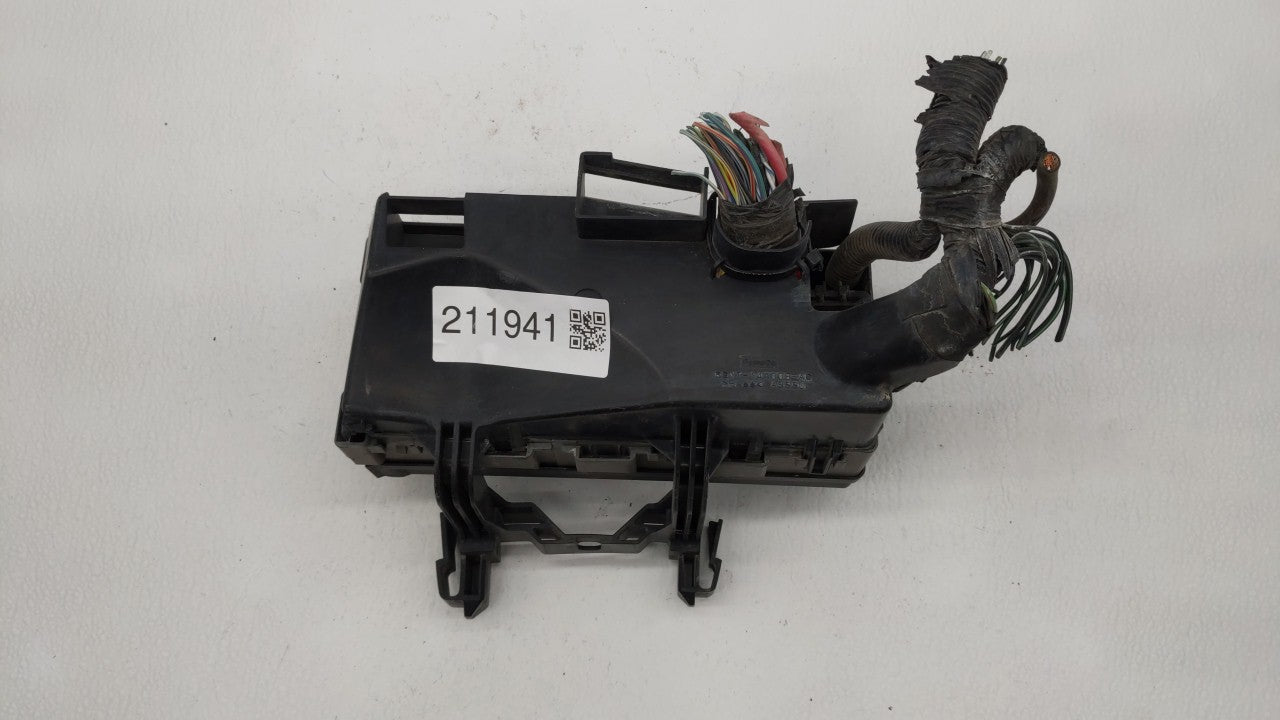 2009-2012 Lincoln Mks Fusebox Fuse Box Panel Relay Module P/N:8G1T-14A003-A0 Fits Fits 2009 2010 2011 2012 OEM Used Auto Par