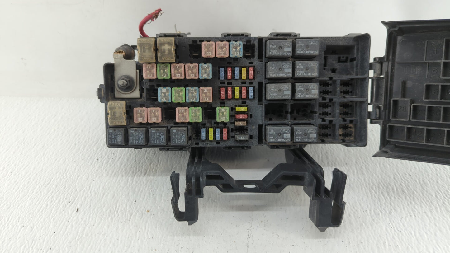 2009-2012 Lincoln Mks Fusebox Fuse Box Panel Relay Module P/N:8G1T-14A003-A0 Fits Fits 2009 2010 2011 2012 OEM Used Auto Par