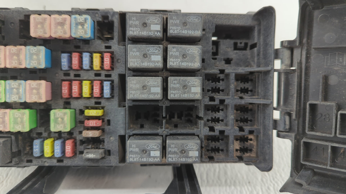 2009-2012 Lincoln Mks Fusebox Fuse Box Panel Relay Module P/N:8G1T-14A003-A0 Fits Fits 2009 2010 2011 2012 OEM Used Auto Par