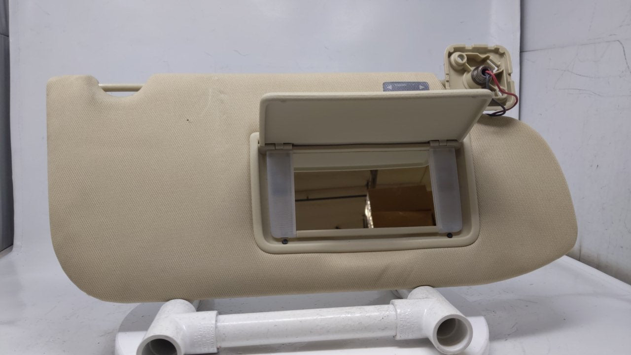 2010 Lincoln Mks Sun Visor Shade Replacement Passenger Right Mirror Fits OEM Used Auto Parts - Oemusedautoparts1.com
