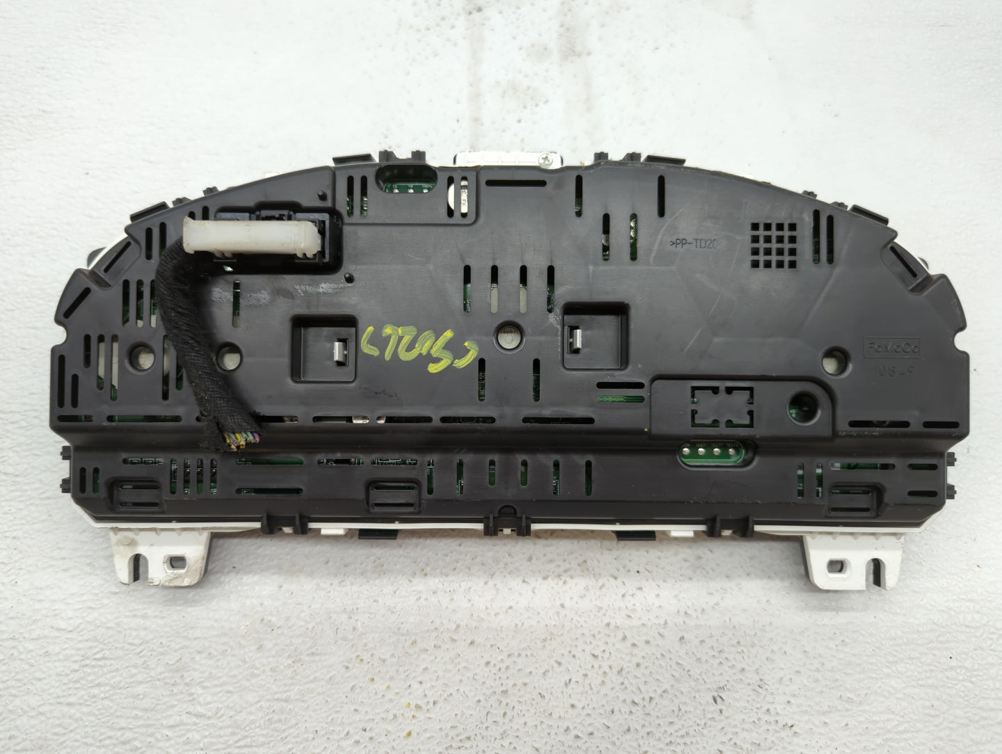 2010 Lincoln Mks Instrument Cluster Speedometer Gauges P/N:AA5T-10849-CH AA5T-10849-CK Fits OEM Used Auto Parts - Oemusedaut