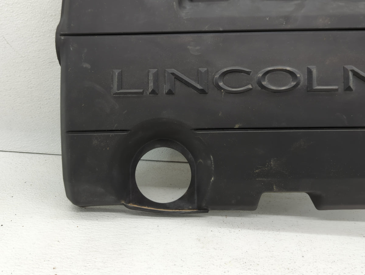 2010 Lincoln Mks Engine Cover 563931 - Oemusedautoparts1.com
