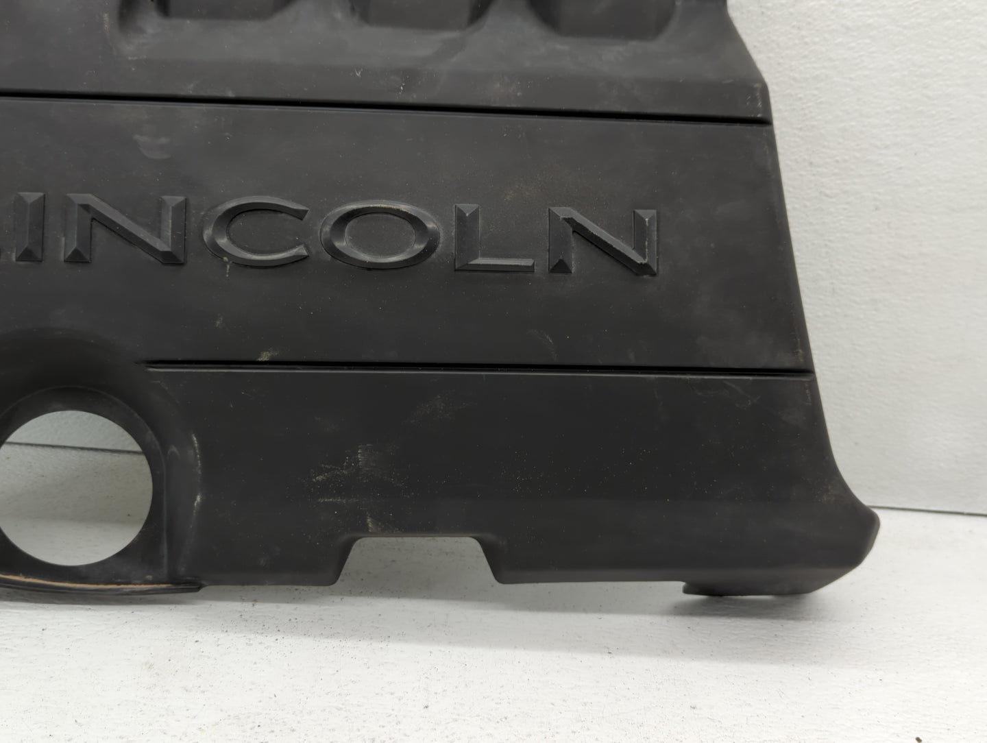 2010 Lincoln Mks Engine Cover - Oemusedautoparts1.com
