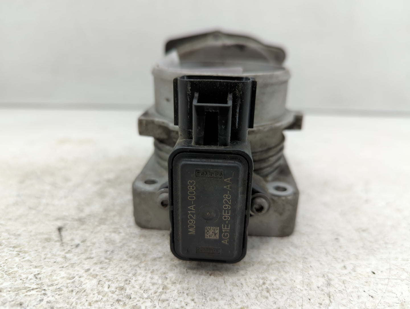 2010-2016 Lincoln Mks Throttle Body P/N:AA5E-BA AA5E-BB Fits Fits 2010 2011 2012 2013 2014 2015 2016 2017 2018 2019 OEM Used