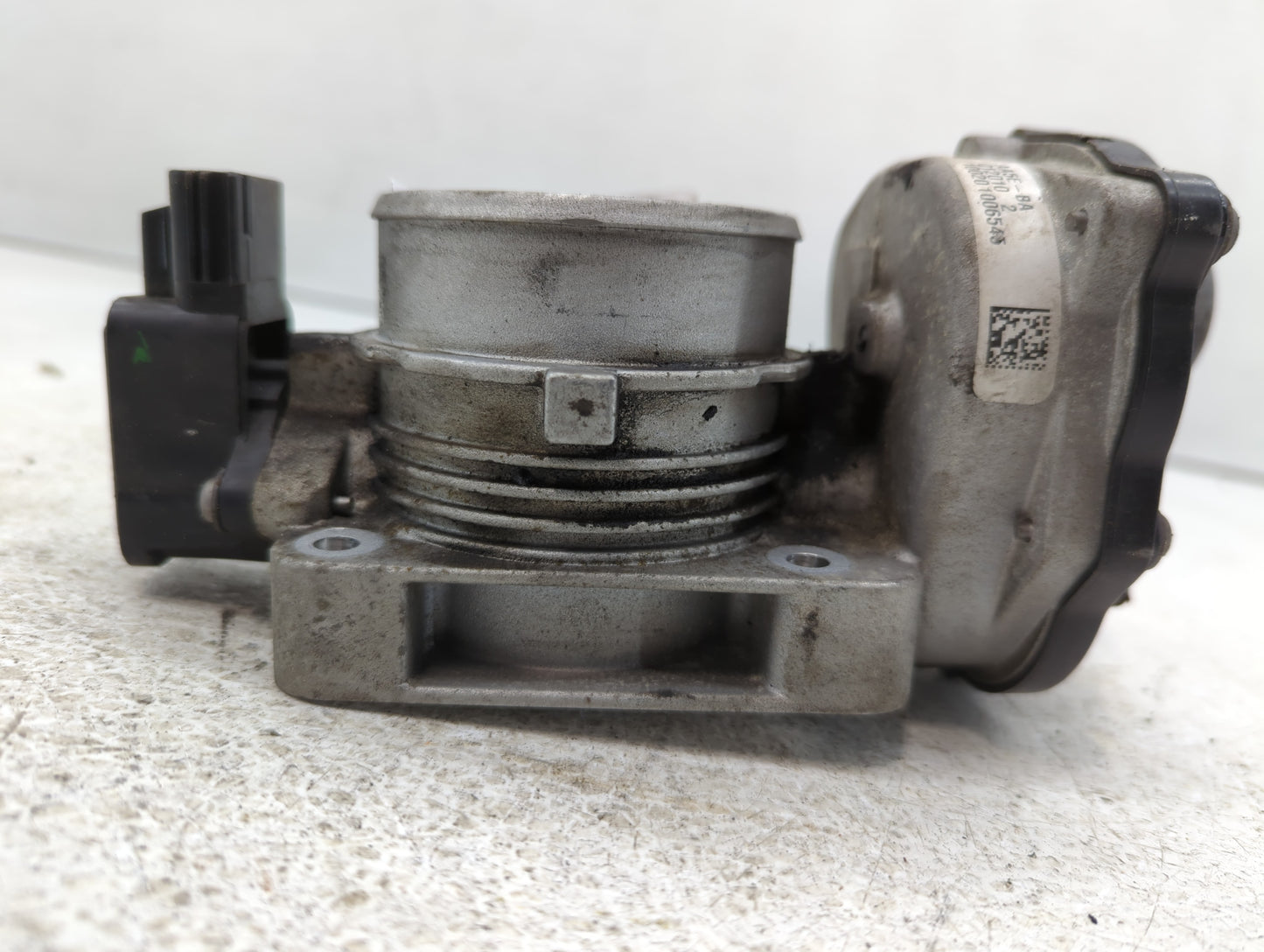 2010-2016 Lincoln Mks Throttle Body P/N:AA5E-BA AA5E-BB Fits Fits 2010 2011 2012 2013 2014 2015 2016 2017 2018 2019 OEM Used
