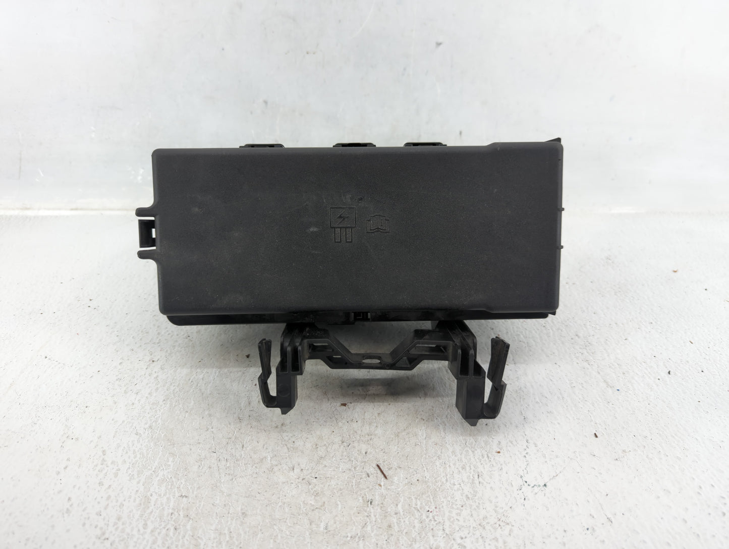 2009-2012 Lincoln Mks Fusebox Fuse Box Panel Relay Module P/N:AG1T-14A003-AA Fits Fits 2009 2010 2011 2012 OEM Used Auto Par