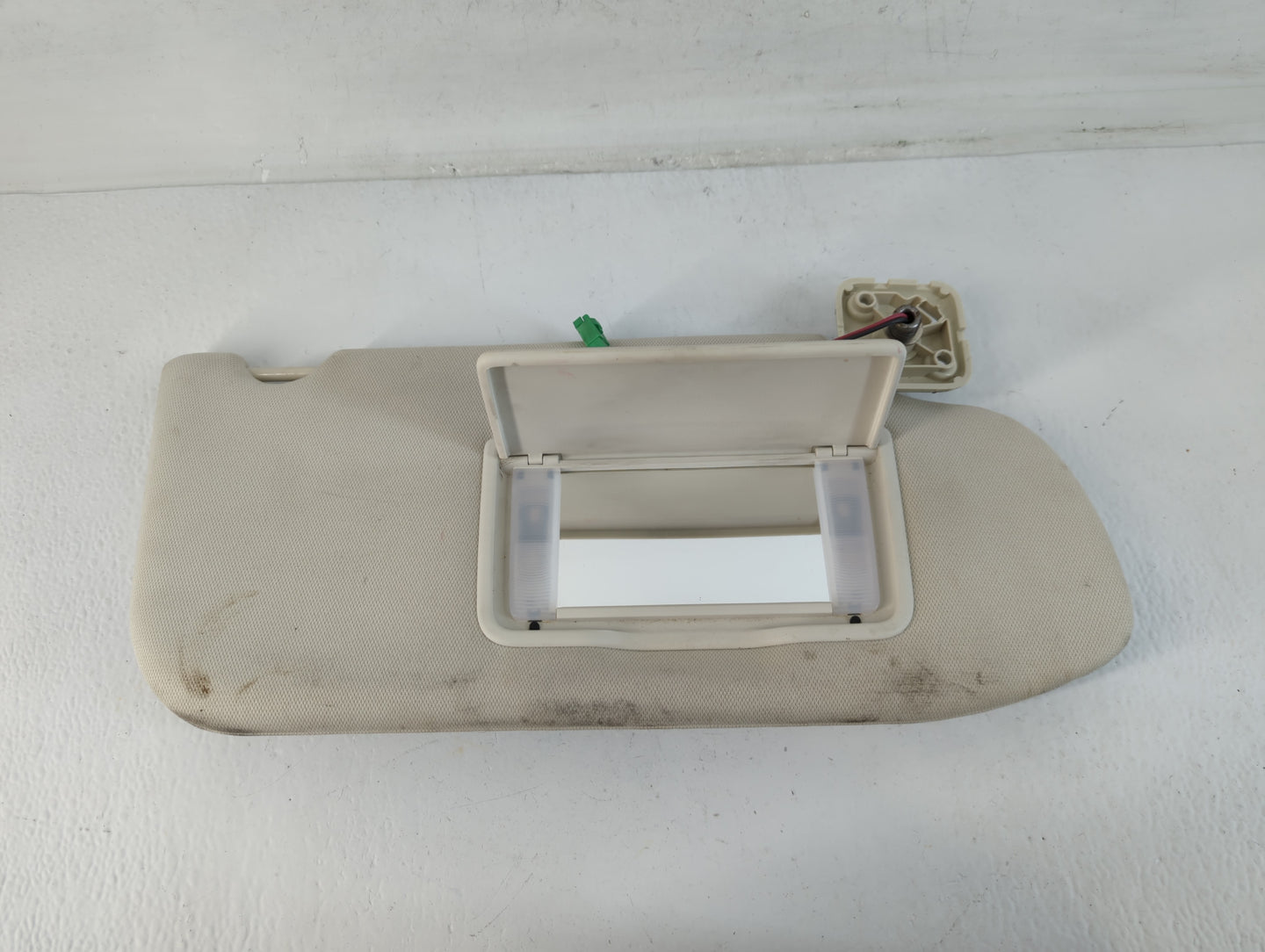 2010-2016 Lincoln Mks Sun Visor Shade Replacement Passenger Right Mirror Fits OEM Used Auto Parts - Oemusedautoparts1.com