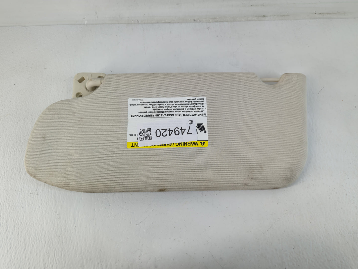 2010-2016 Lincoln Mks Sun Visor Shade Replacement Passenger Right Mirror Fits OEM Used Auto Parts - Oemusedautoparts1.com
