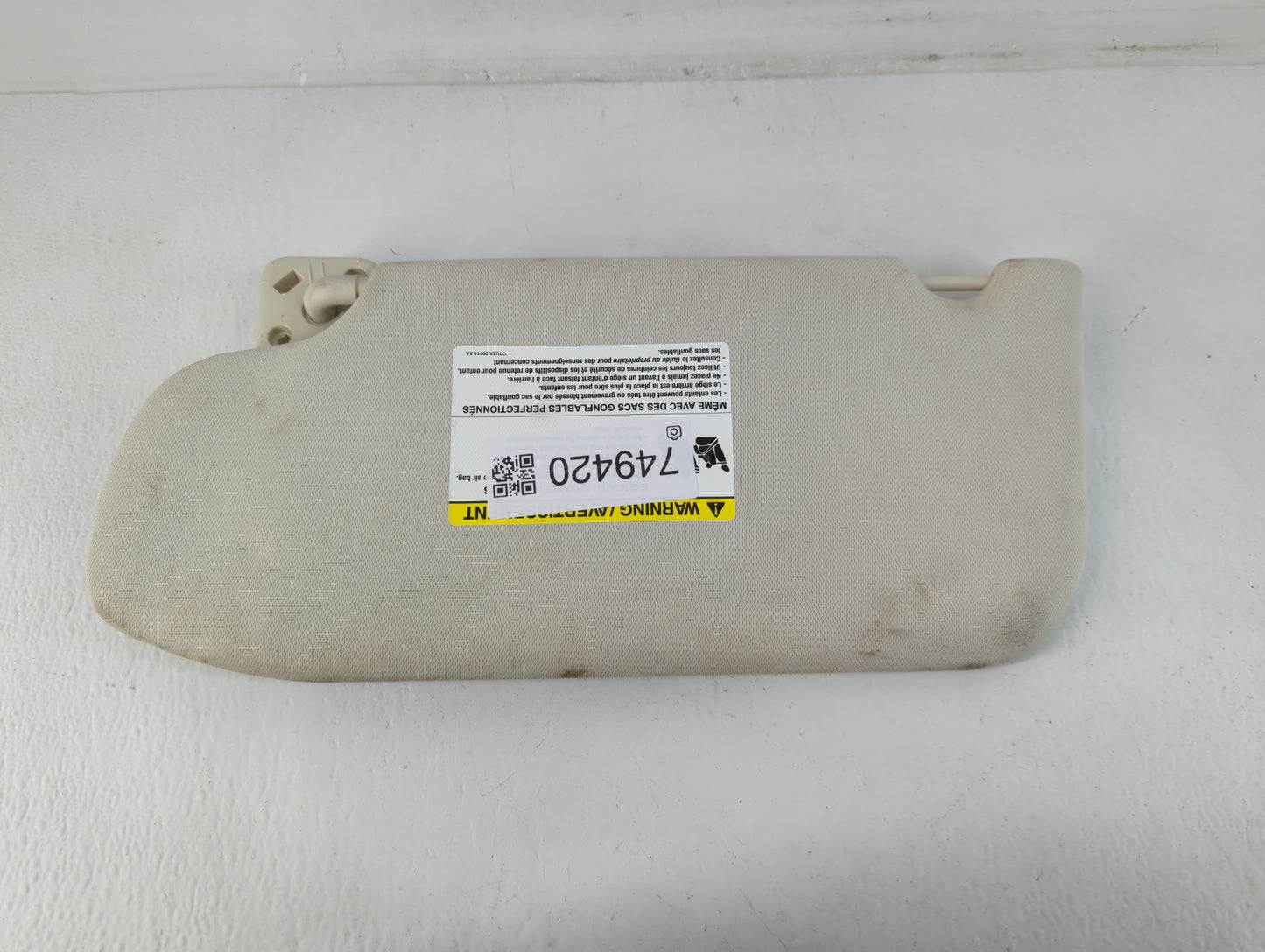 2010-2016 Lincoln Mks Sun Visor Shade Replacement Passenger Right Mirror Fits OEM Used Auto Parts - Oemusedautoparts1.com
