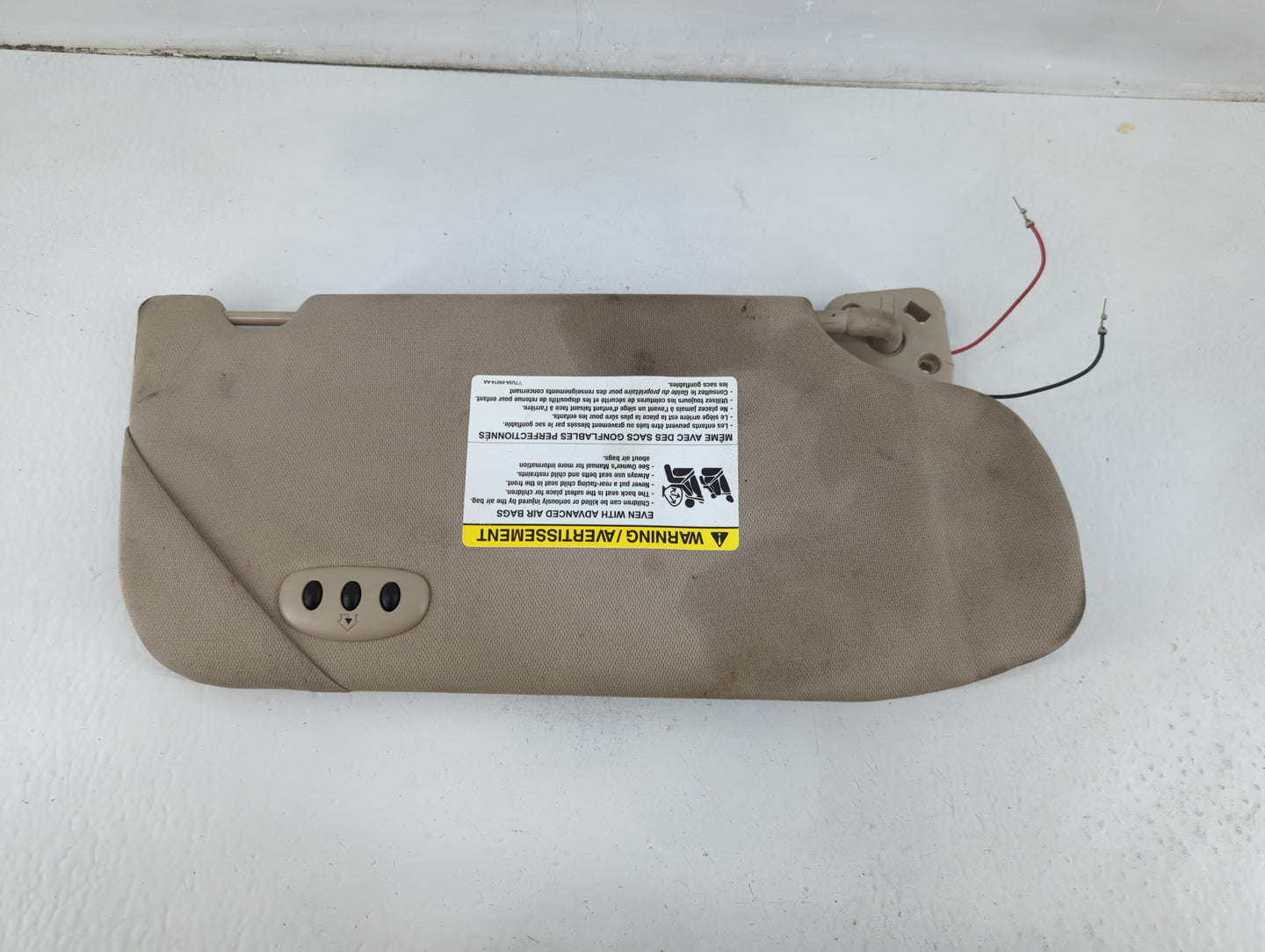 2010-2012 Lincoln Mkt Sun Visor Shade Replacement Driver Left Mirror Fits Fits 2010 2011 2012 OEM Used Auto Parts - Oemuseda