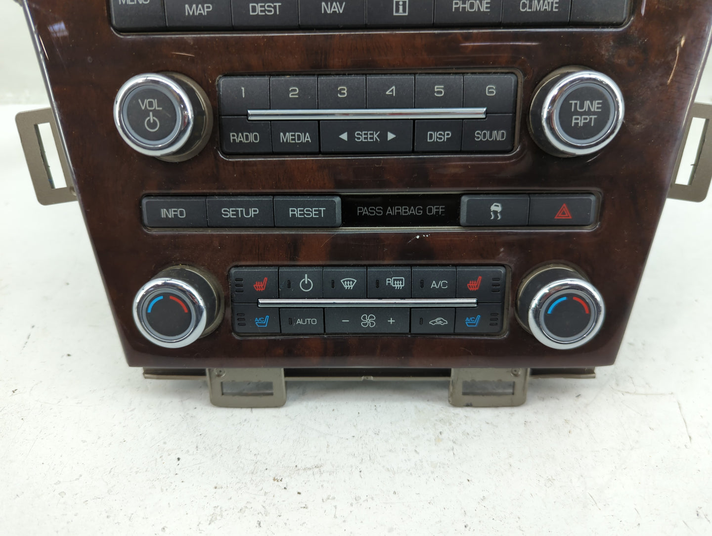 2010 Lincoln Mkt Radio AM FM Cd Player Receiver Replacement Fits OEM Used Auto Parts - Oemusedautoparts1.com
