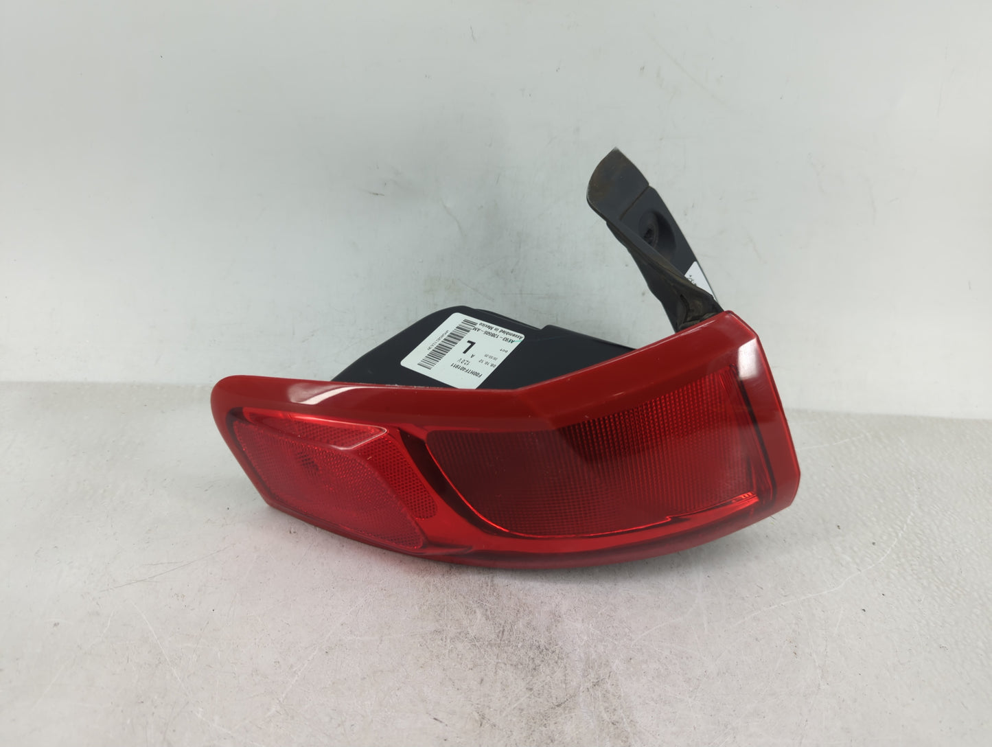 2010-2019 Lincoln Mkt Tail Light Assembly Driver Left OEM P/N:AE93-13B505-MA Fits OEM Used Auto Parts - Oemusedautoparts1.co