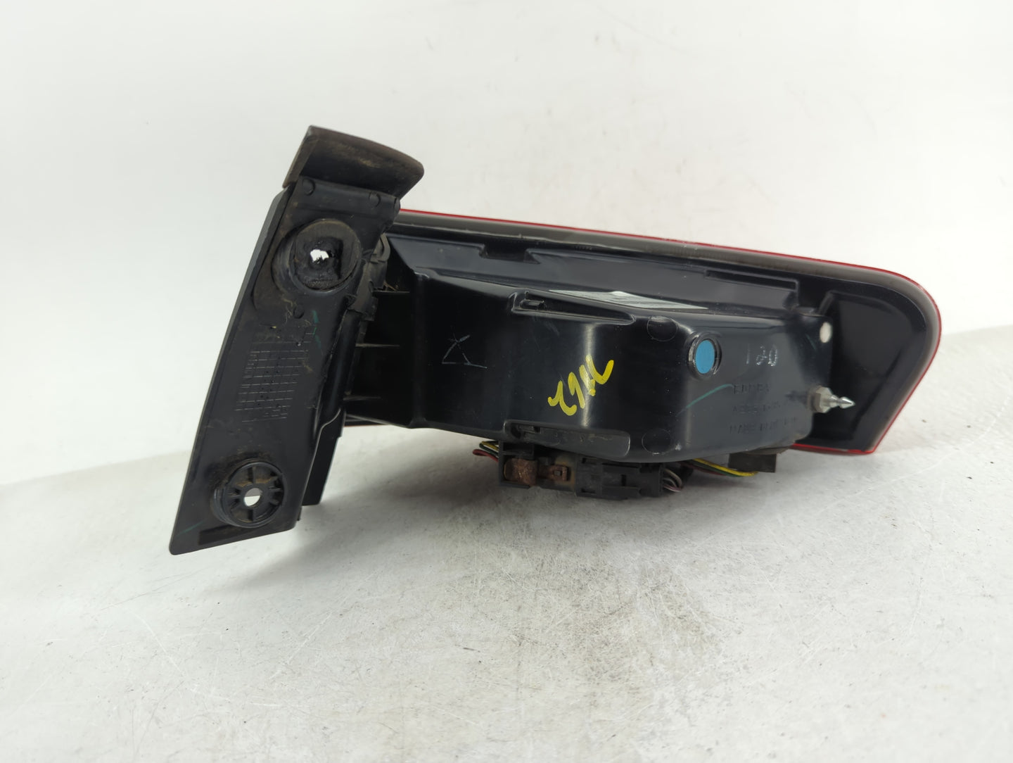 2010-2019 Lincoln Mkt Tail Light Assembly Driver Left OEM P/N:AE93-13B505-MA Fits OEM Used Auto Parts - Oemusedautoparts1.co