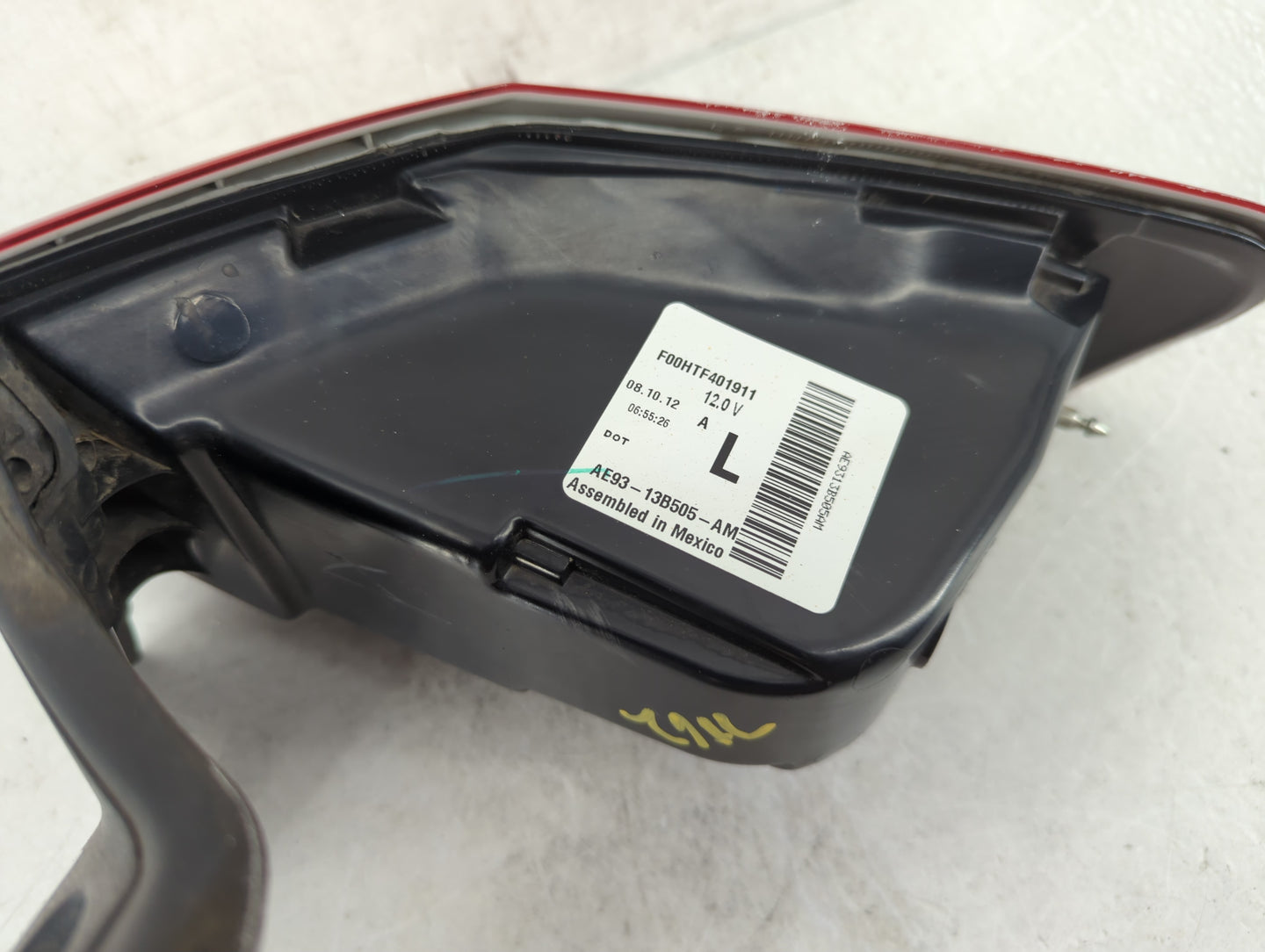 2010-2019 Lincoln Mkt Tail Light Assembly Driver Left OEM P/N:AE93-13B505-MA Fits OEM Used Auto Parts - Oemusedautoparts1.co