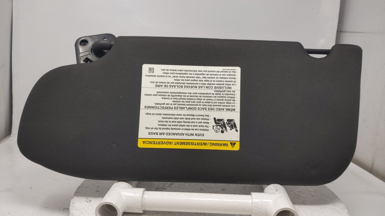 2010 Lincoln Mkt Sun Visor Shade Replacement Passenger Right Mirror Fits OEM Used Auto Parts - Oemusedautoparts1.com
