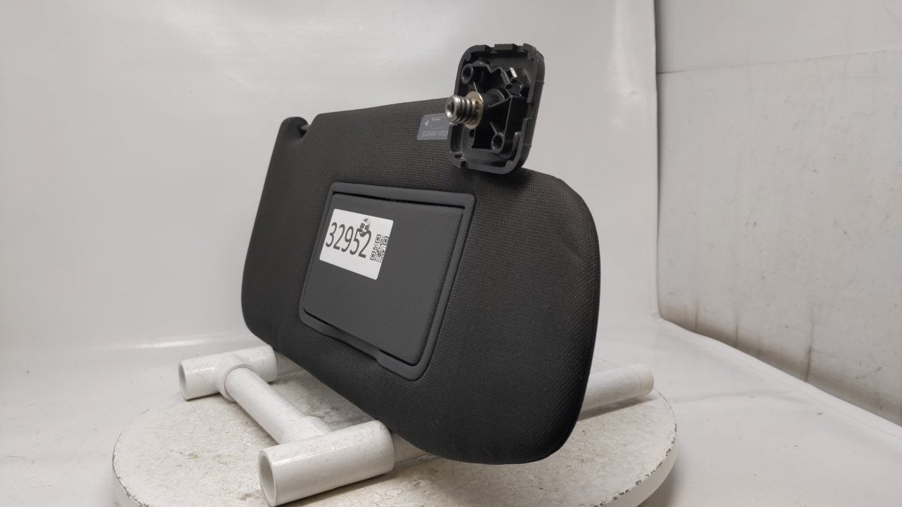 2010 Lincoln Mkt Sun Visor Shade Replacement Passenger Right Mirror Fits OEM Used Auto Parts - Oemusedautoparts1.com