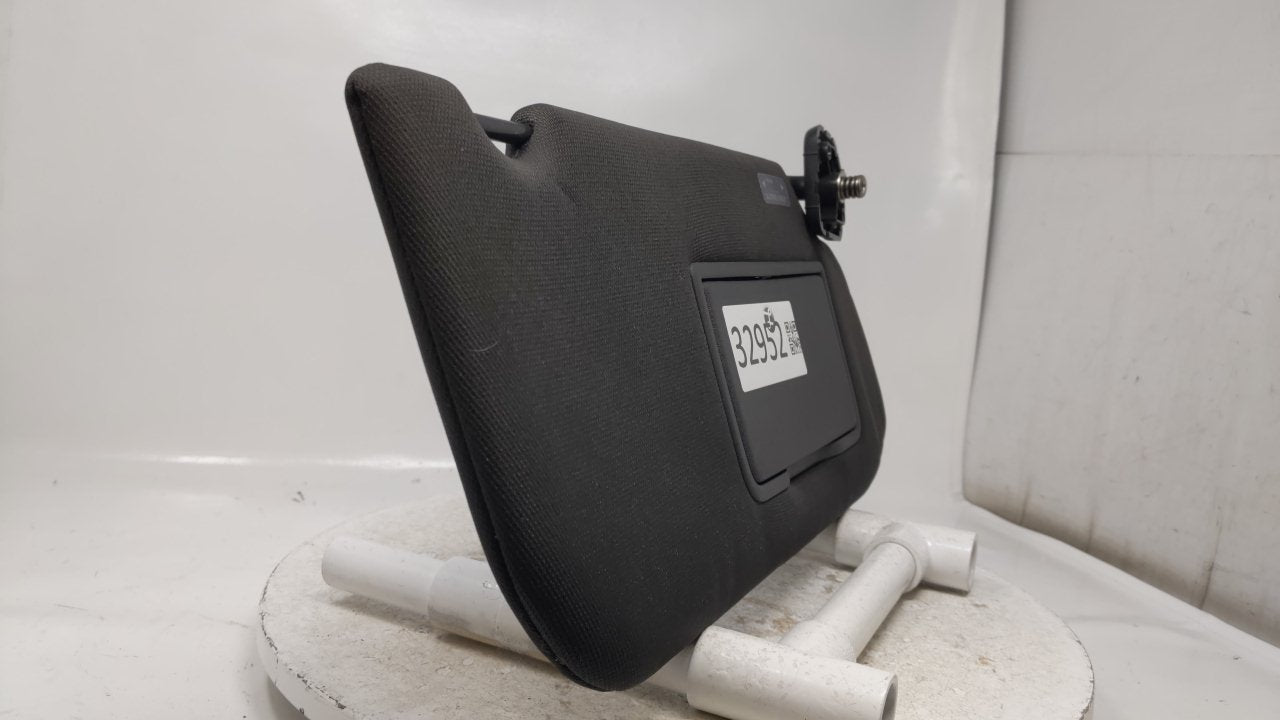 2010 Lincoln Mkt Sun Visor Shade Replacement Passenger Right Mirror Fits OEM Used Auto Parts - Oemusedautoparts1.com