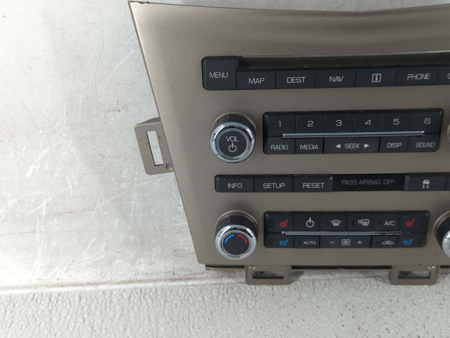 2010-2010 Lincoln Mkt Radio Control Panel - Oemusedautoparts1.com