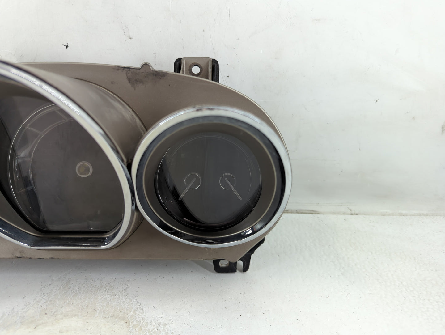 2010 Lincoln Mkt Instrument Cluster Speedometer Gauges Fits OEM Used Auto Parts - Oemusedautoparts1.com
