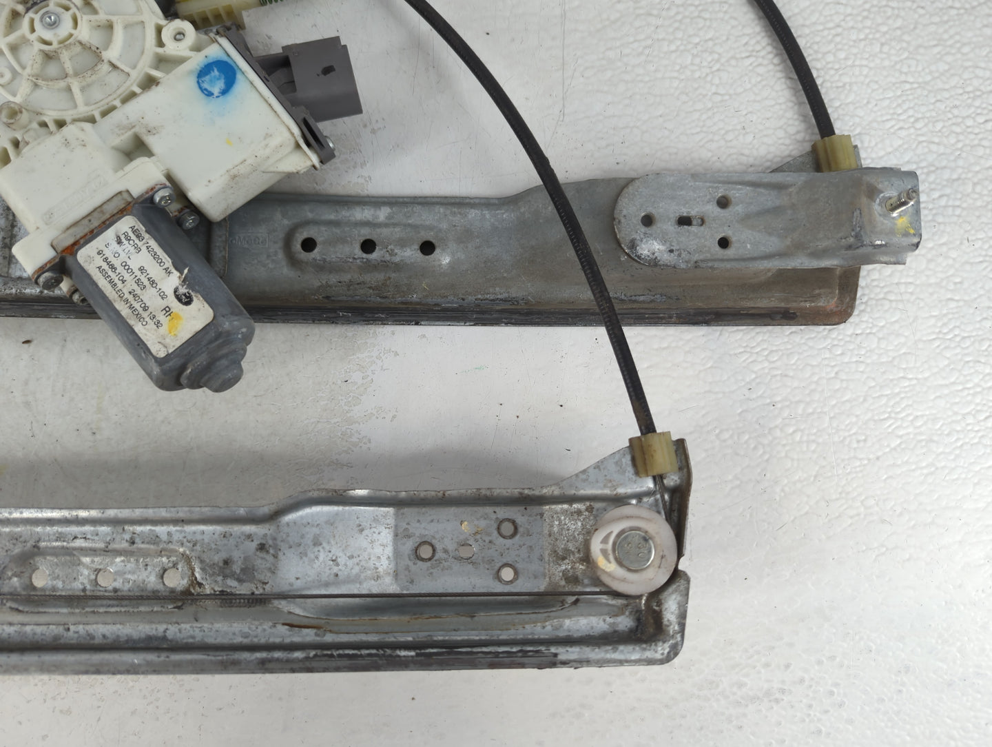 2010-2019 Lincoln Mkt Window Regulator Passenger Front - Oemusedautoparts1.com