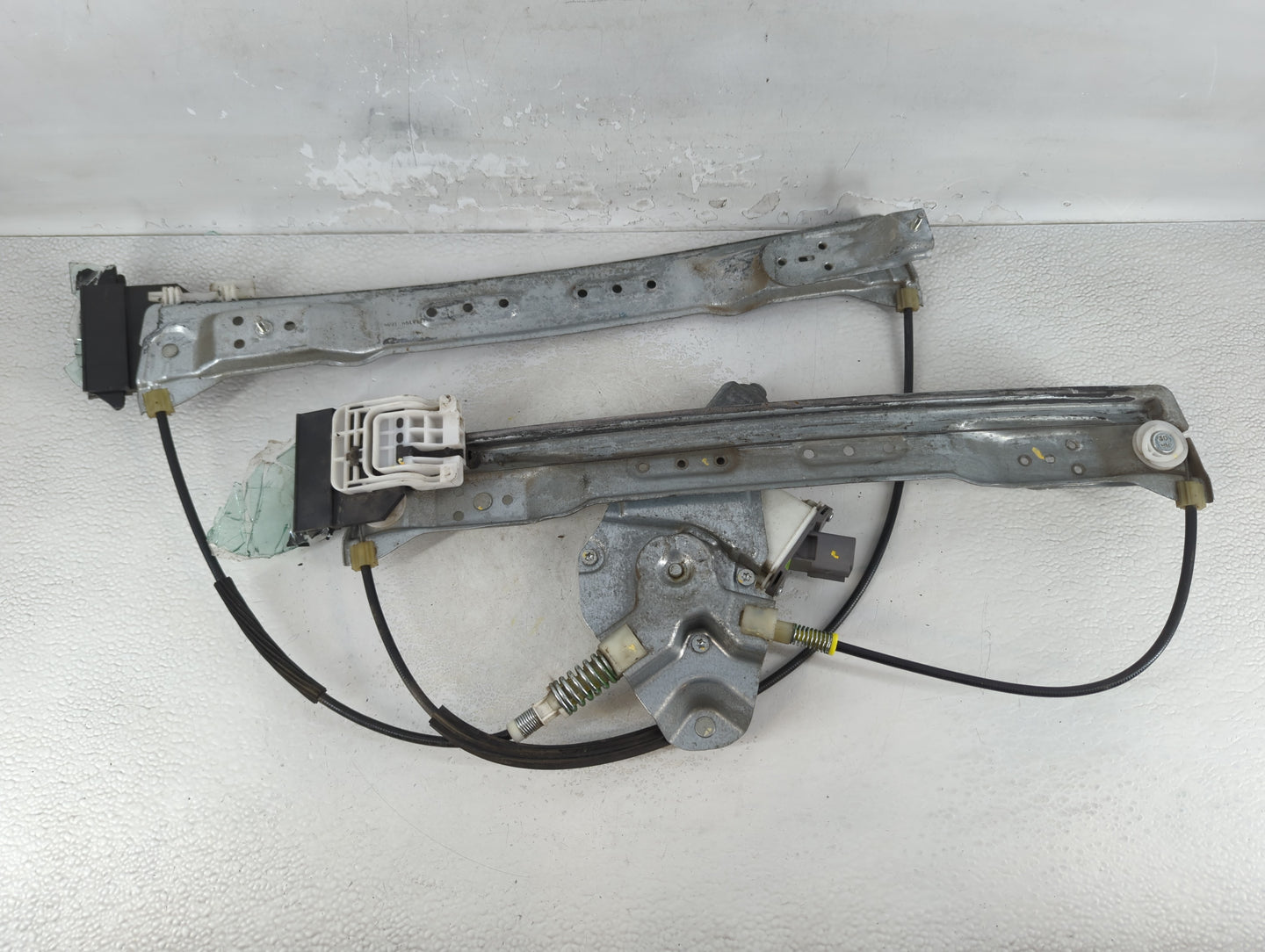 2010-2019 Lincoln Mkt Window Regulator Passenger Front - Oemusedautoparts1.com