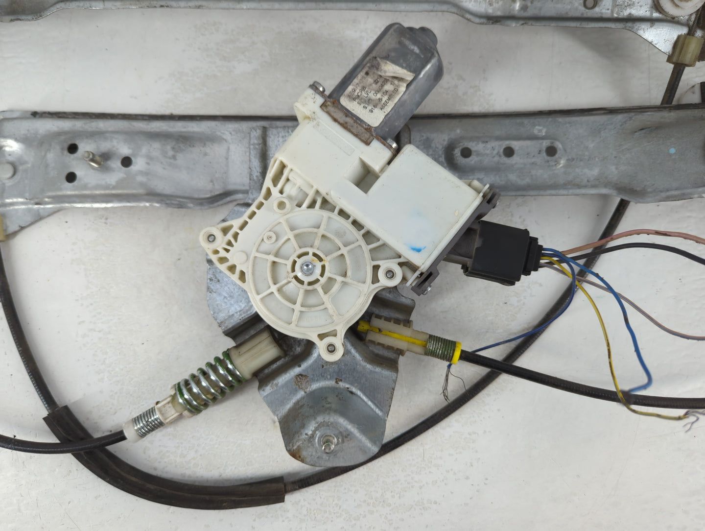 2010-2019 Lincoln Mkt Driver Left Front Window Regulator - Oemusedautoparts1.com