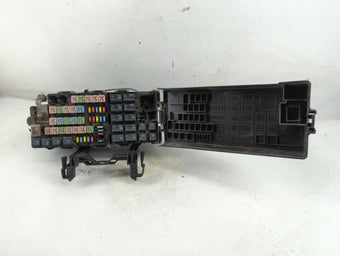 compare product 2010-2012 Lincoln Mkt Fusebox Fuse Box Panel Relay Module Fits Fits 2009 2010 2011 2012 OEM Used Auto Parts
