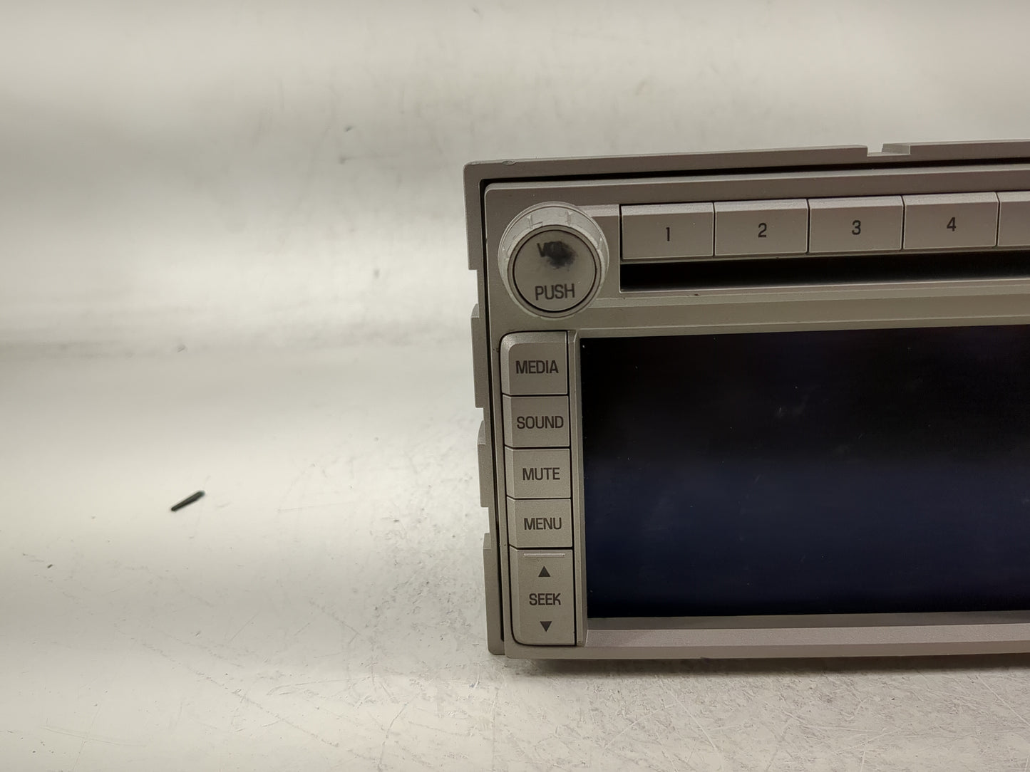 2009-2010 Lincoln Mkx Radio AM FM Cd Player Receiver Replacement P/N:7A1T-18K931-CA Fits Fits 2009 2010 OEM Used Auto Parts 