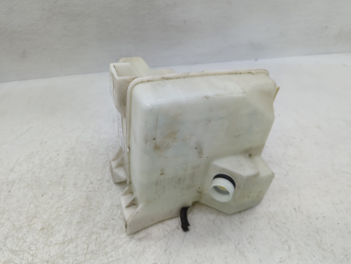 2007-2012 Lincoln Mkz Windshield Washer Fluid Reservoir Bottle Oem - Oemusedautoparts1.com