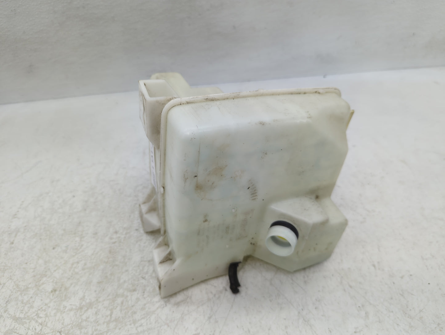 2007-2012 Lincoln Mkz Windshield Washer Fluid Reservoir Bottle Oem - Oemusedautoparts1.com