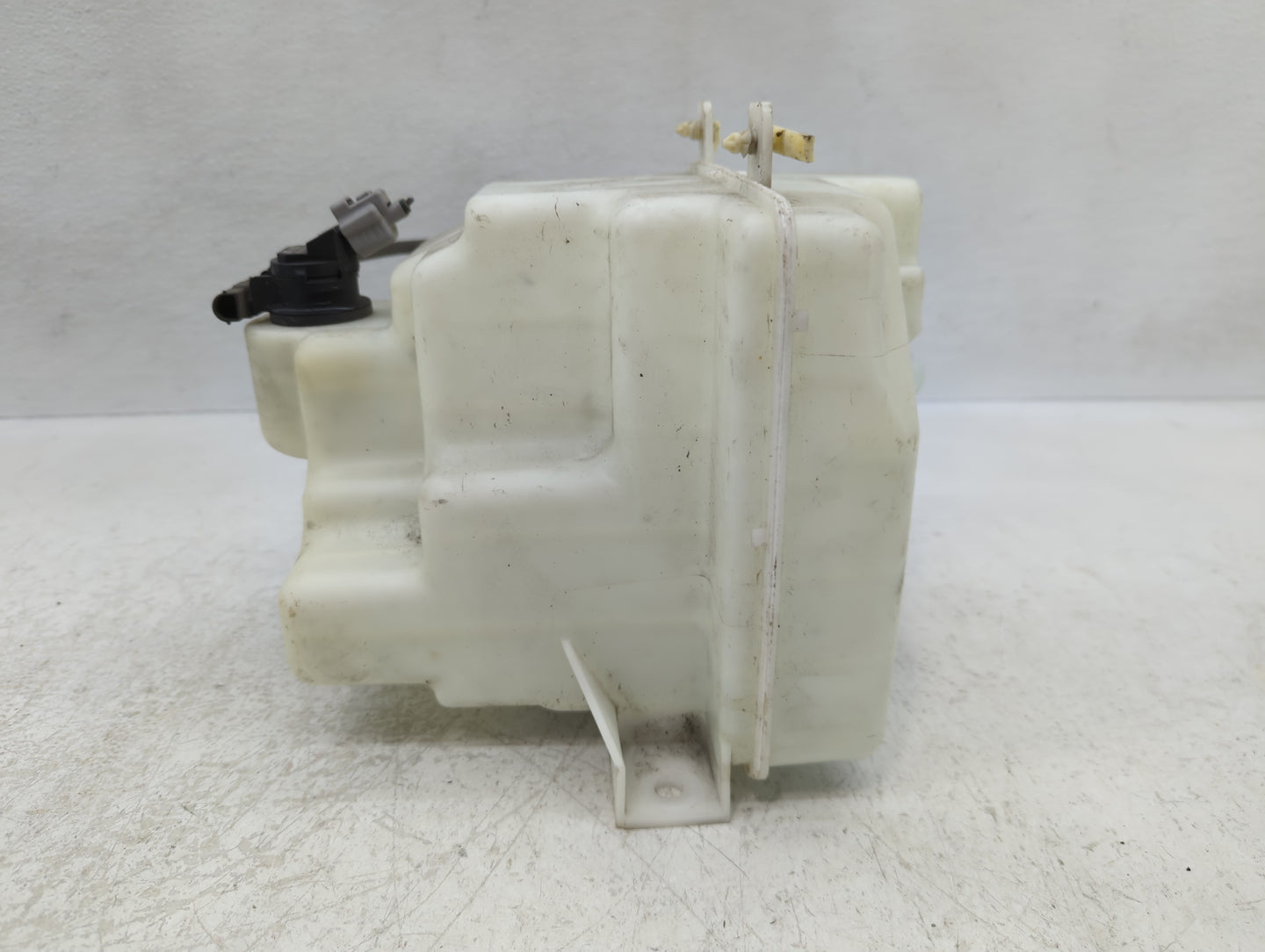 2007-2012 Lincoln Mkz Windshield Washer Fluid Reservoir Bottle Oem - Oemusedautoparts1.com