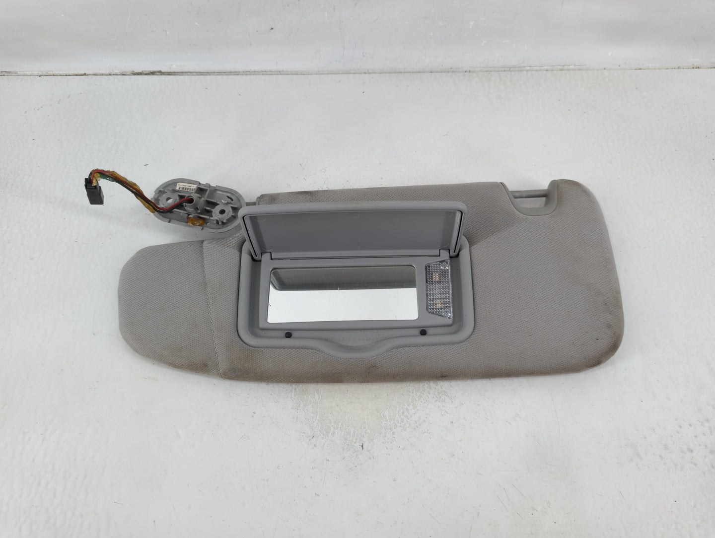 2010-2012 Lincoln Mkz Sun Visor Shade Replacement Driver Left Mirror Fits Fits 2010 2011 2012 OEM Used Auto Parts - Oemuseda