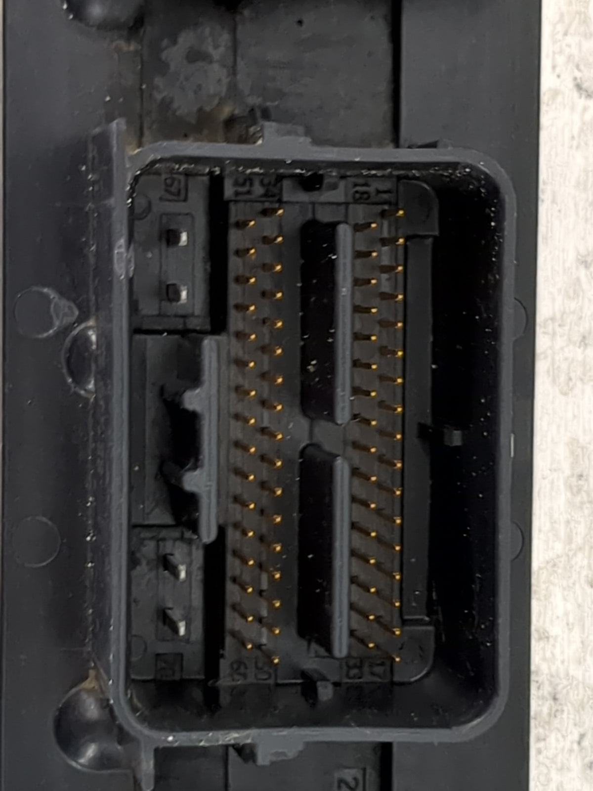 2010 Lincoln Mkz PCM Engine Control Computer ECU ECM PCU OEM P/N:AE5A-12A650-UD Fits OEM Used Auto Parts - Oemusedautoparts1