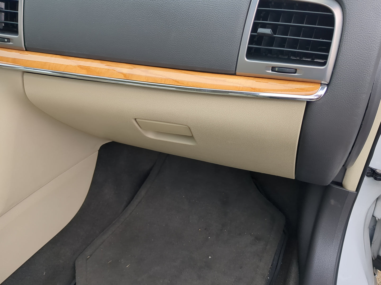 2010 Lincoln Mkz Passenger Glove Box Door Storage Compartment - Oemusedautoparts1.com