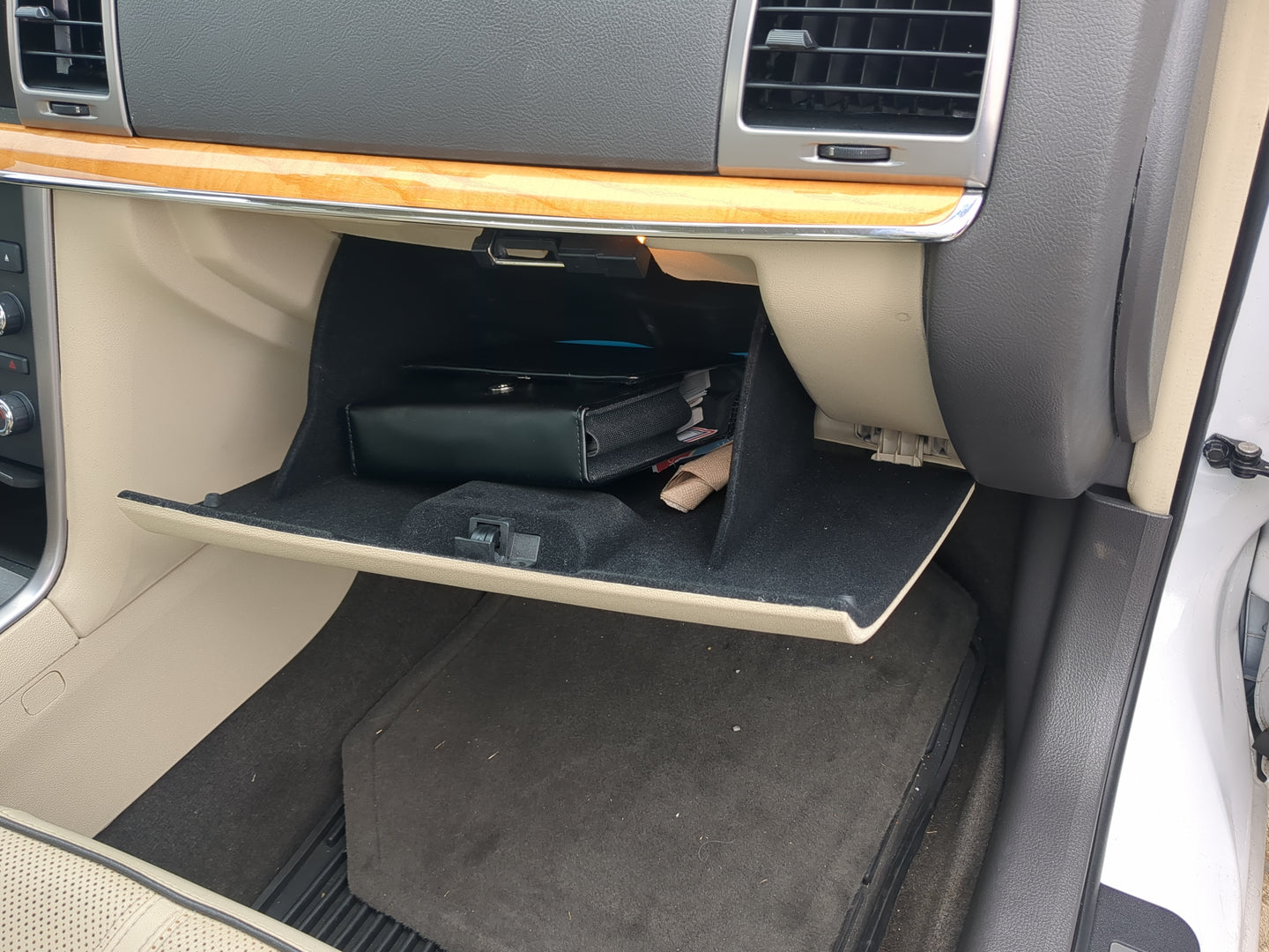 2010 Lincoln Mkz Passenger Glove Box Door Storage Compartment - Oemusedautoparts1.com