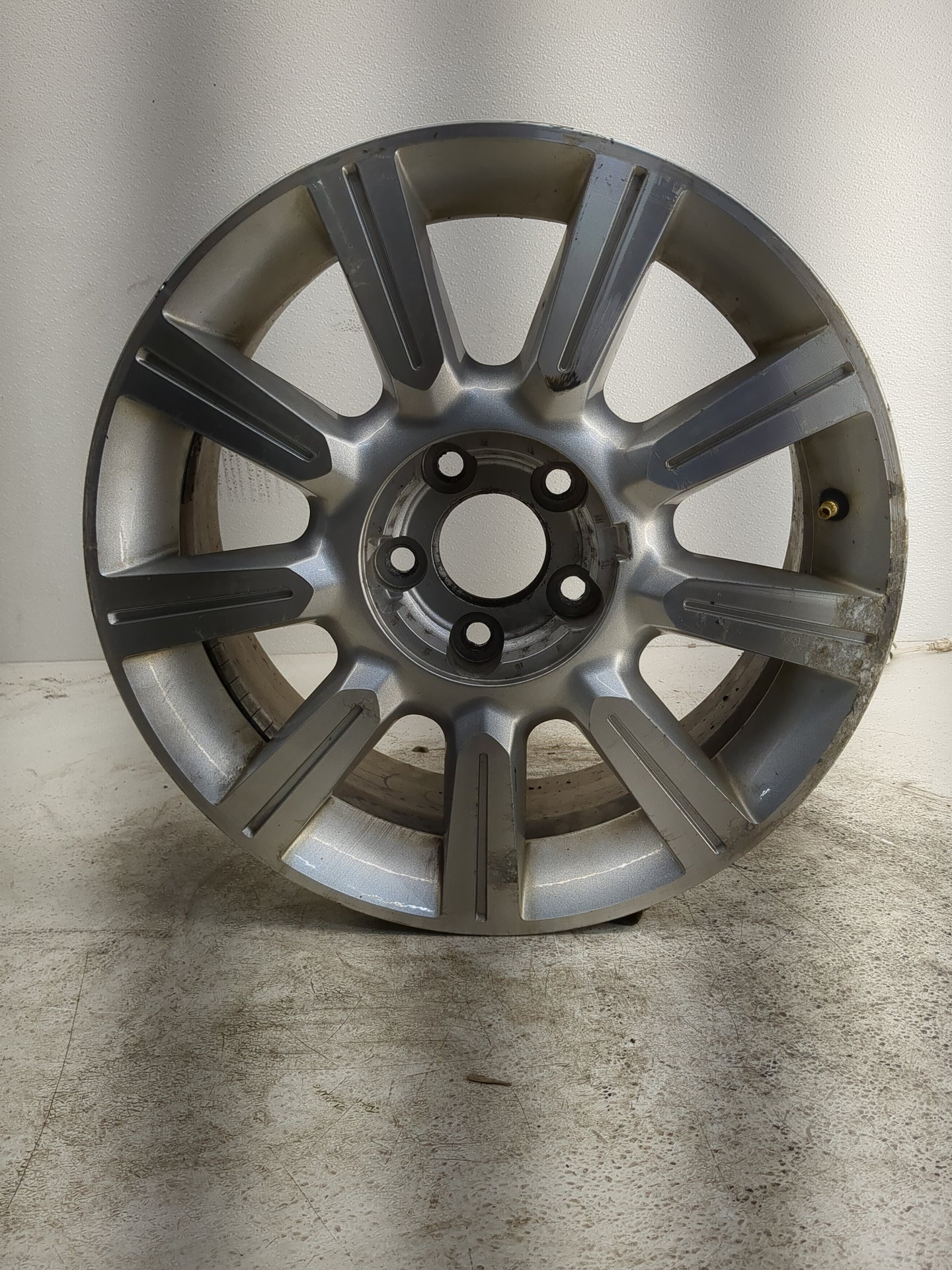 2010-2012 Lincoln Mkz Oem Wheel Rim - Oemusedautoparts1.com