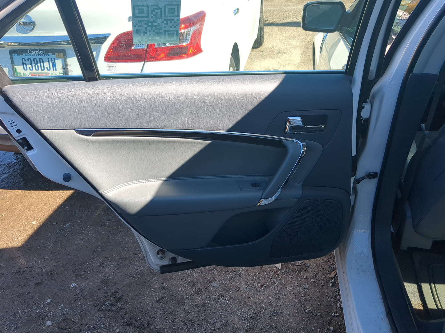 2007-2012 Lincoln Mkz Driver Rear Door Oem - Oemusedautoparts1.com