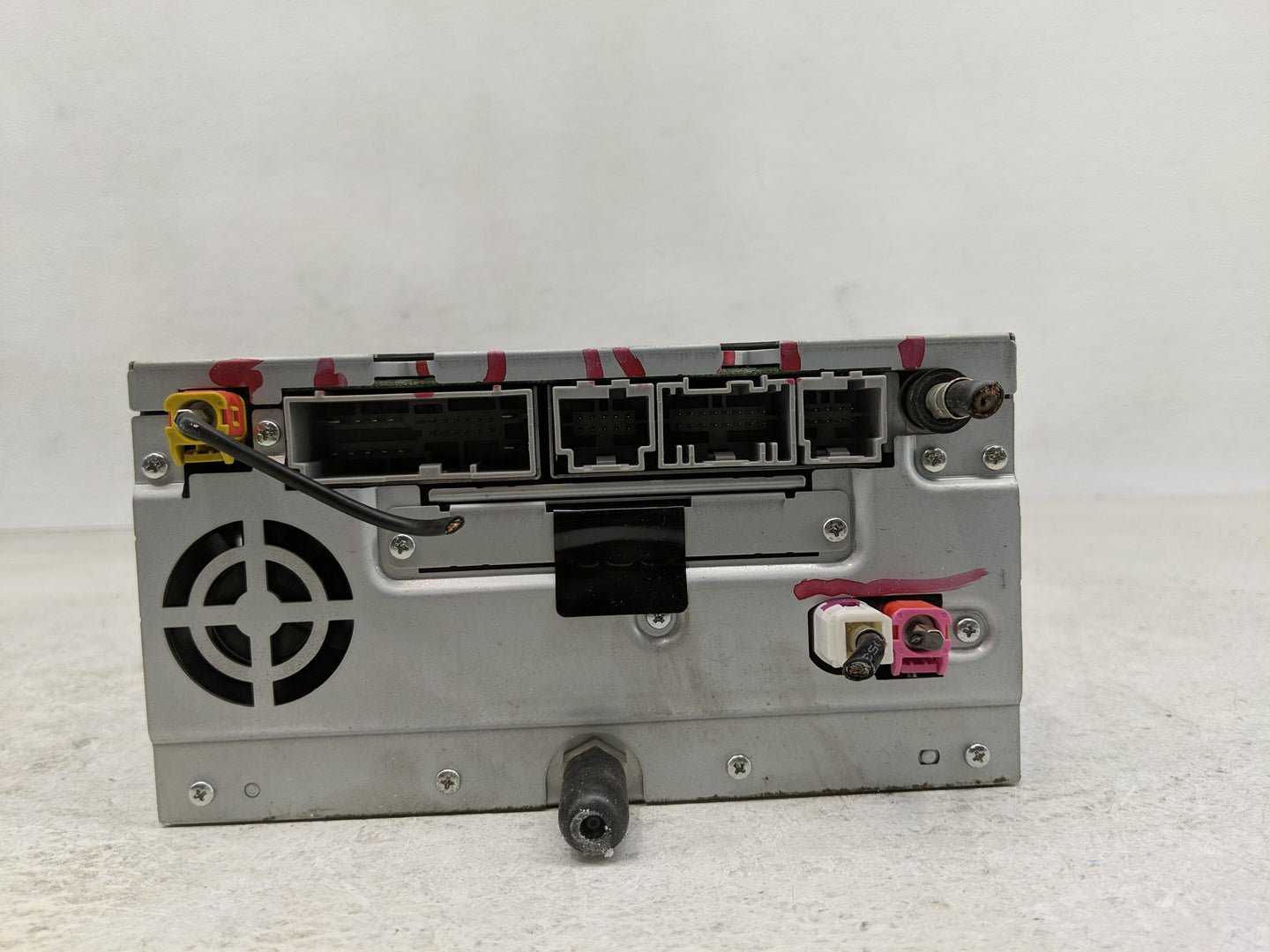 2010 Lincoln Mkz Radio AM FM Cd Player Receiver Replacement P/N:9H6T 19C156CC 9H6T- 18K931CC Fits OEM Used Auto Parts - Oemu