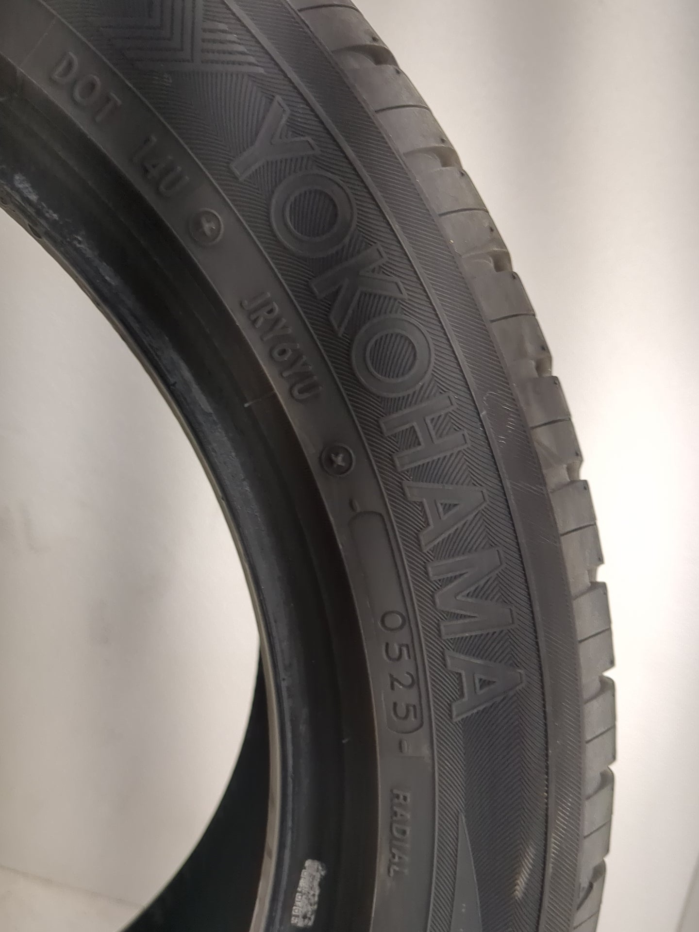 Used Tire 225/50R18 YOKOHAMA YK-GTX ALL SEASON 95V - Tread Depth 9/32 - Oemusedautoparts1.com