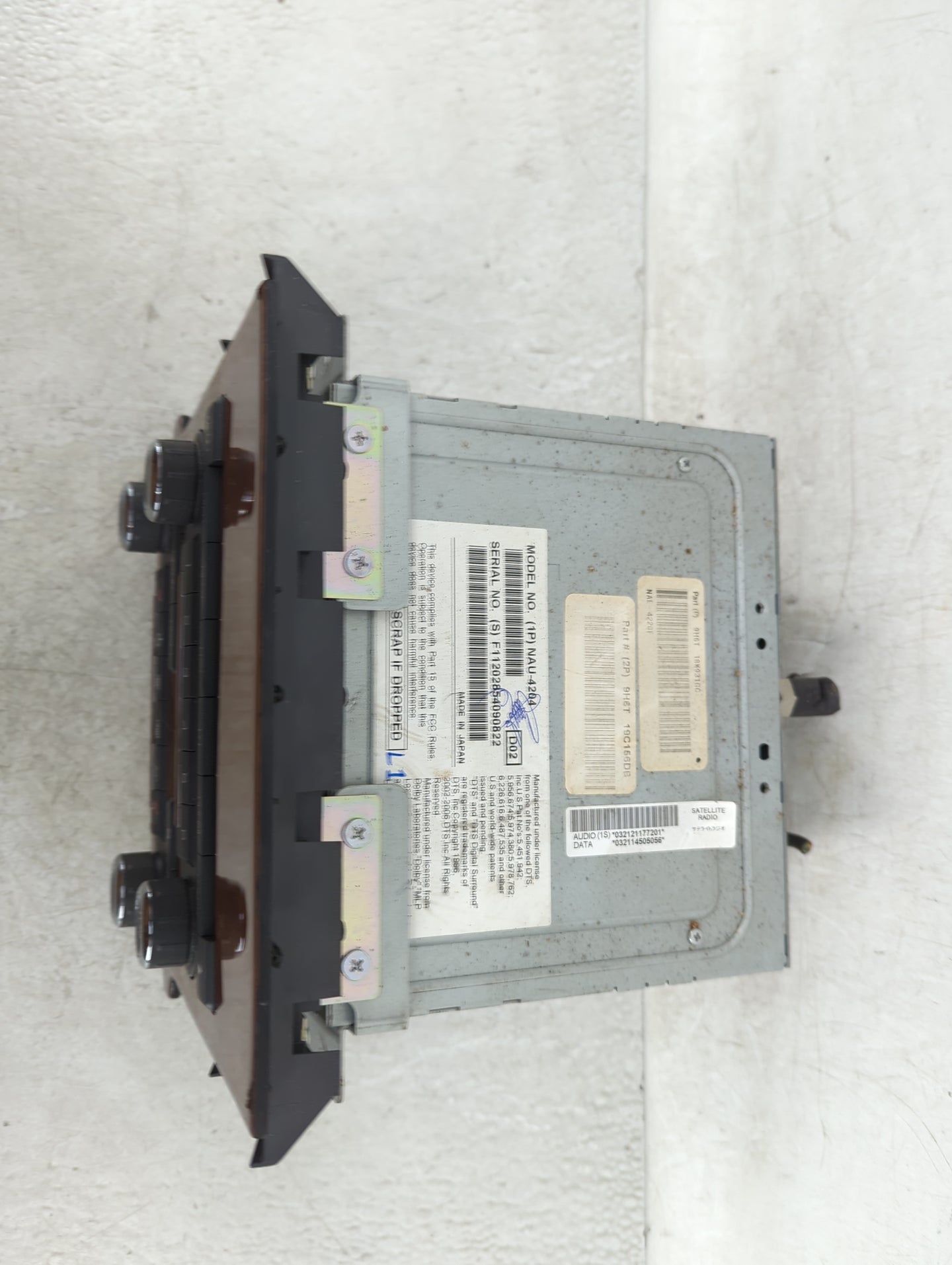 2010 Lincoln Mkz Radio AM FM Cd Player Receiver Replacement Fits OEM Used Auto Parts - Oemusedautoparts1.com