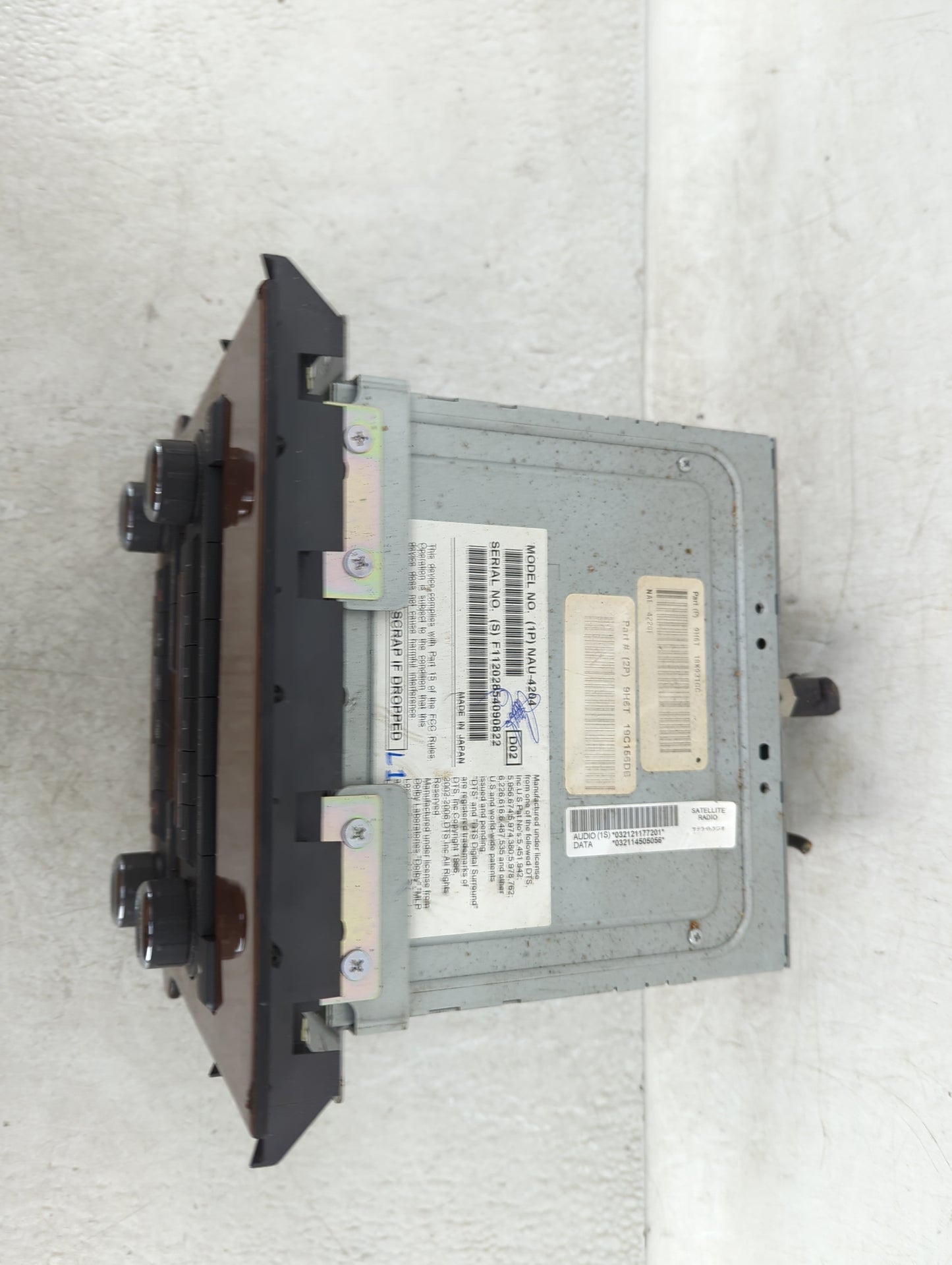 2010 Lincoln Mkz Radio AM FM Cd Player Receiver Replacement Fits OEM Used Auto Parts - Oemusedautoparts1.com