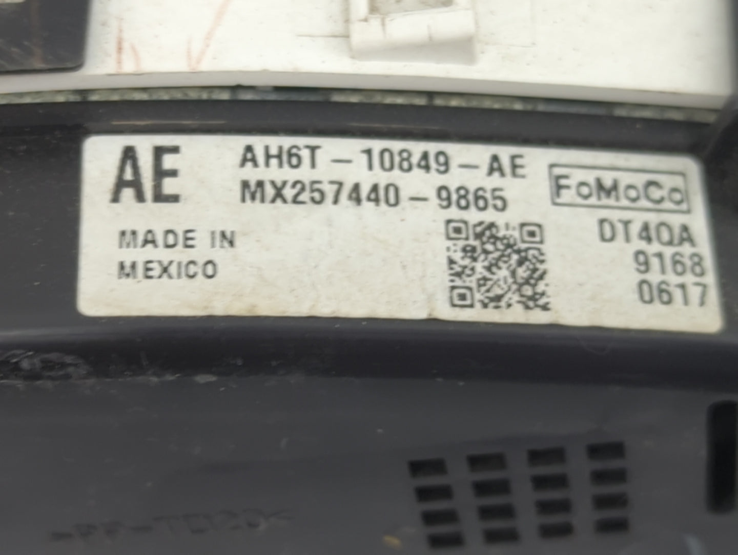 2010 Lincoln Mkz Instrument Cluster Speedometer Gauges P/N:AH6T-10849-AE H6T-10849-AF, MX257440-9865, DT4QA Fits OEM Used Au