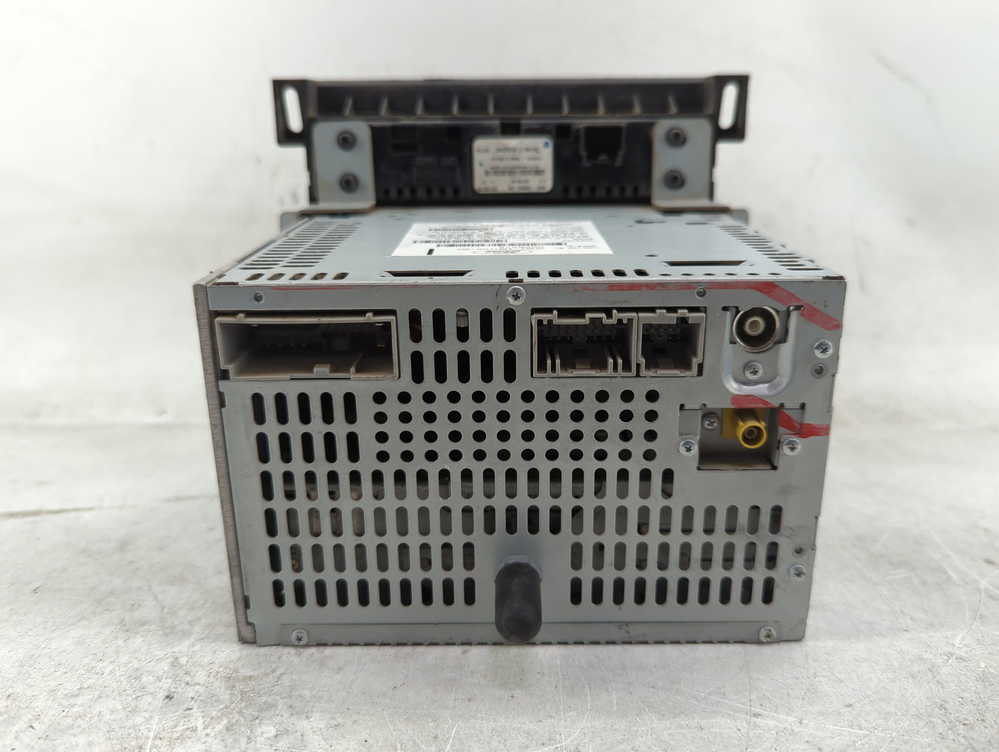 2010 Lincoln Mkz Radio AM FM Cd Player Receiver Replacement P/N:AH6T-19C158-BC Fits OEM Used Auto Parts - Oemusedautoparts1.