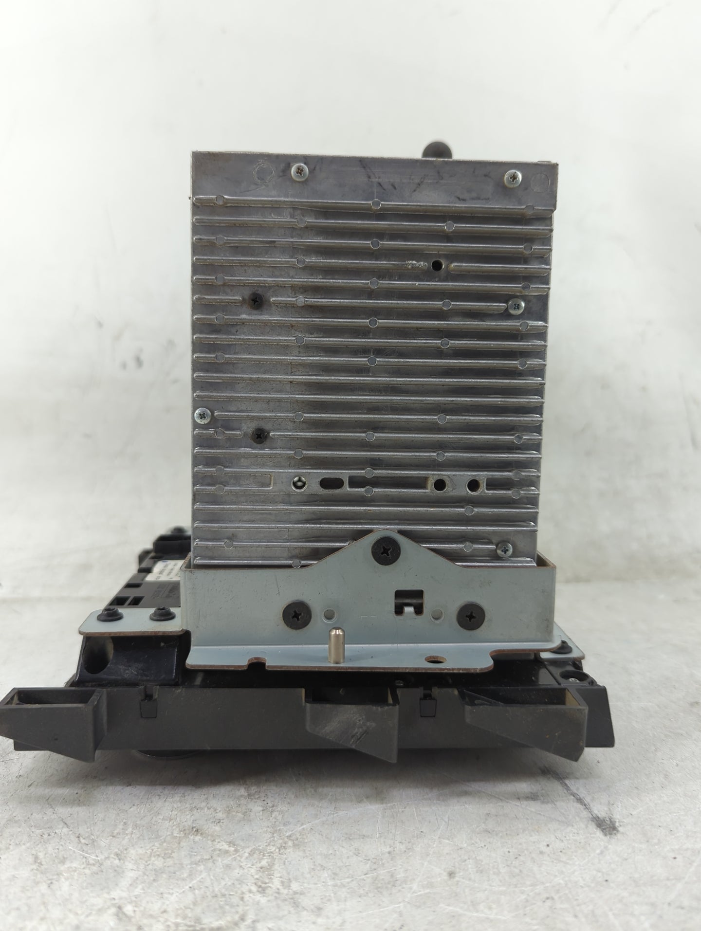 2010 Lincoln Mkz Radio AM FM Cd Player Receiver Replacement P/N:AH6T-19C158-BC Fits OEM Used Auto Parts - Oemusedautoparts1.