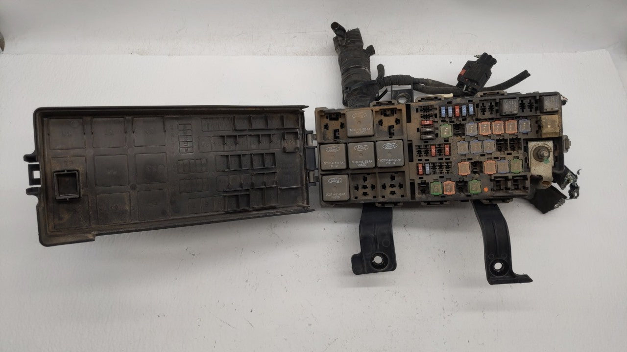 2007-2010 Lincoln Mkz Fusebox Fuse Box Panel Relay Module P/N:9H61-14290-B Fits Fits 2007 2008 2009 2010 OEM Used Auto Parts