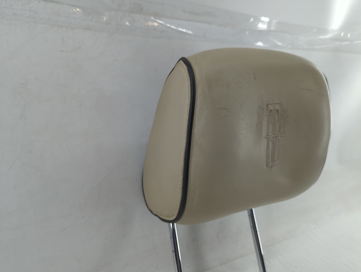 2010 Lincoln Mkz Headrest Head Rest Front Driver Passenger Seat Fits OEM Used Auto Parts - Oemusedautoparts1.com