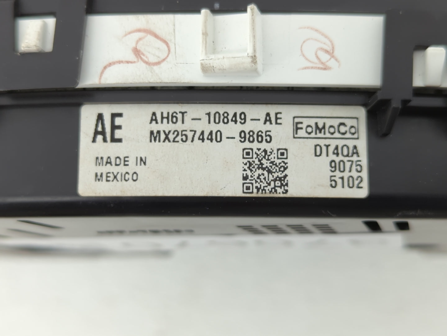 2010 Lincoln Mkz Instrument Cluster Speedometer Gauges P/N:AH6T-10849-AE AH6T-10849-AA, AH6T-10849-AB, AH6T-10849-AC Fits OE
